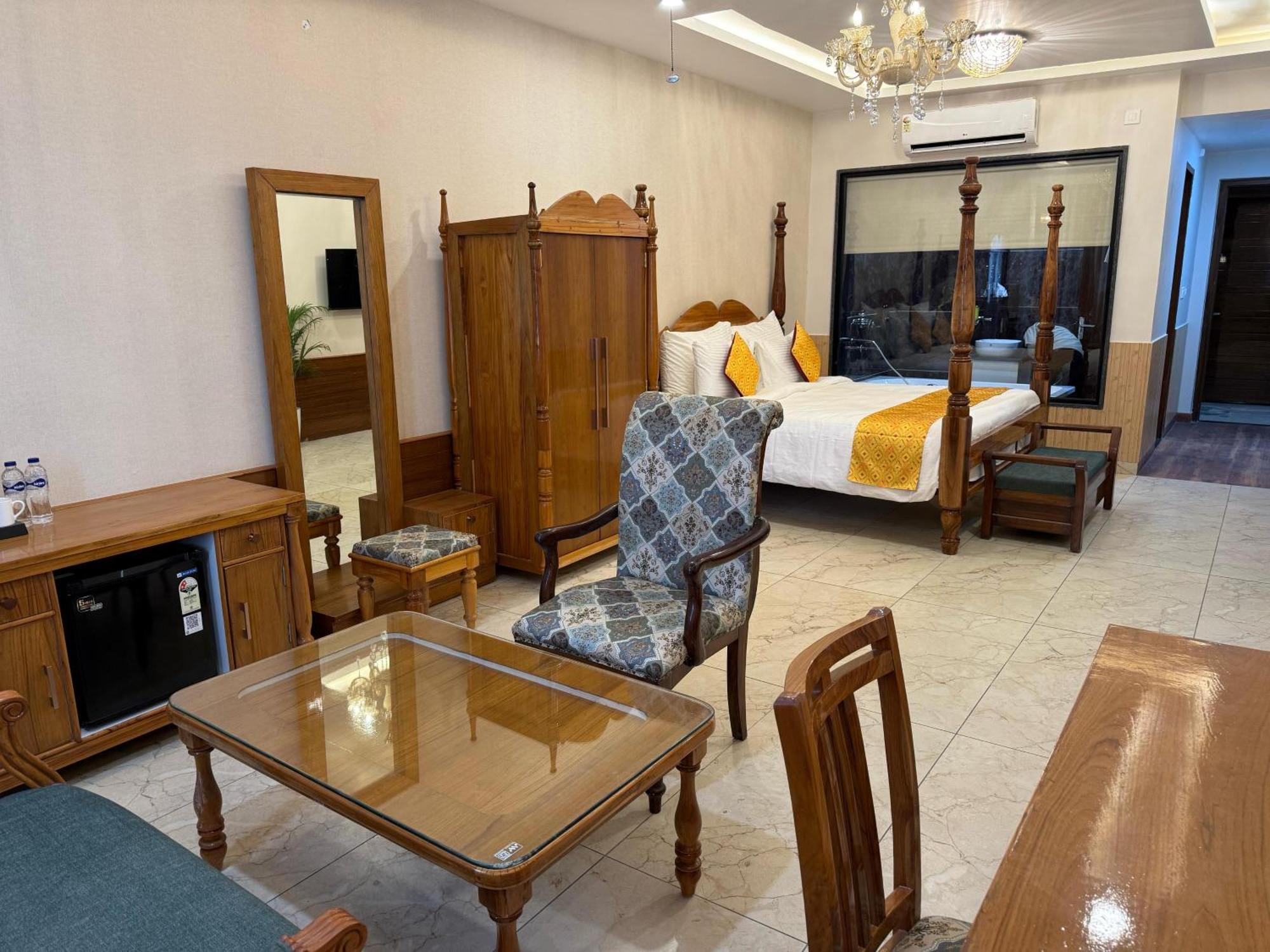 Sterling Kastoori Rudraprayag Hotel Buitenkant foto