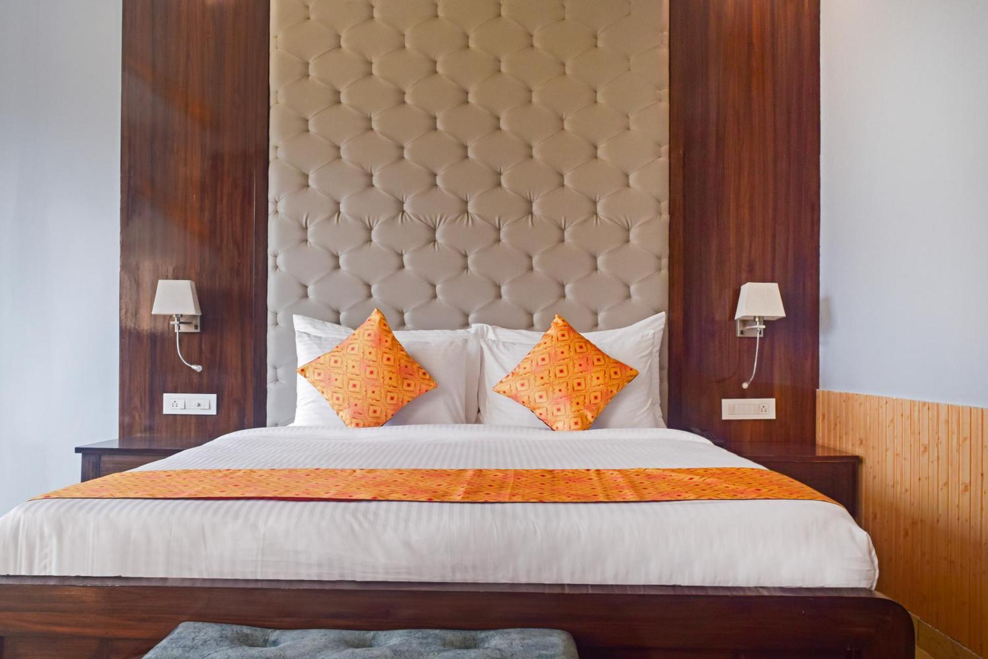 Sterling Kastoori Rudraprayag Hotel Buitenkant foto