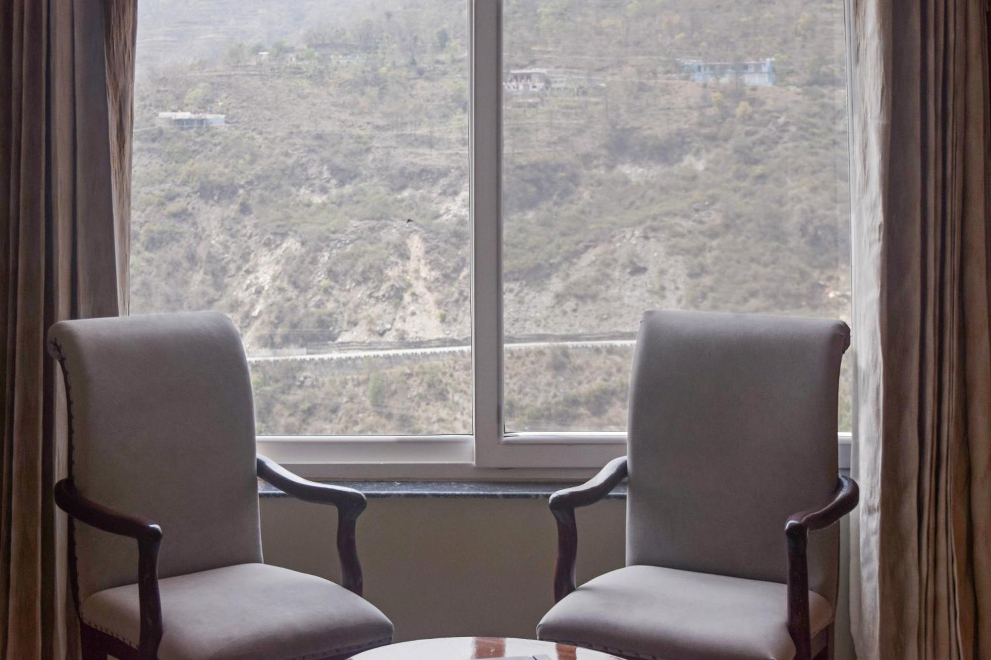 Sterling Kastoori Rudraprayag Hotel Buitenkant foto